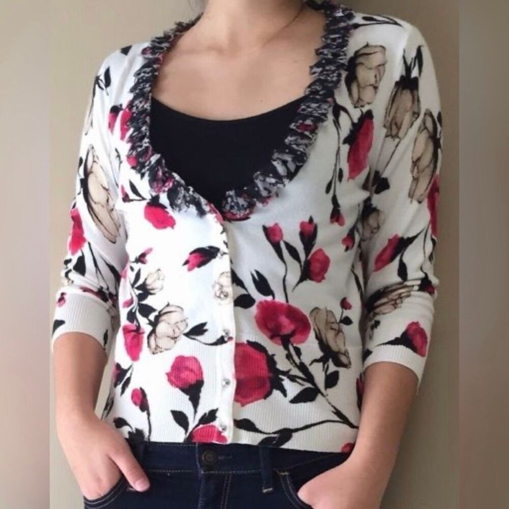 White House Black Market Floral V-Neck 3/4 Sleeve Knit Cardigan Sweater white wi
